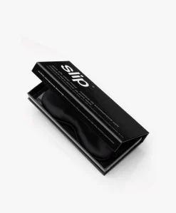 Slip™ Mulberry Zijden Slaapmasker - Zwart -Kleding Series Winkel 01d1a3ff c841 4299 af2f 41a3aa43bc80 scaled