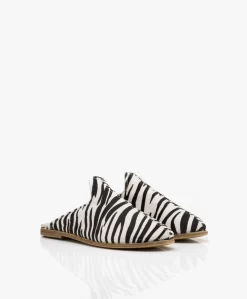 Surée Hairy Leren Print Mules - Zebra -Kleding Series Winkel 0ce41262 f9bd 4a2e b1cb 32bf163f3ba4 scaled