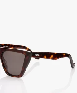 Tol Eyewear Trapezium Grande Zonnebril - Havana -Kleding Series Winkel 18bbdaa8 e9bb 48d3 a494 807ea9850bde 03 scaled