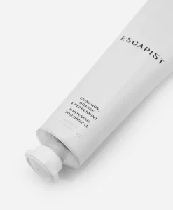 Selahatin Escapist Whitening Tandpasta - Kaneel/Sinaasappel/Pepermunt -Kleding Series Winkel 18efa1b8 4103 4ad7 9e28 76efe8dcc433 06 scaled