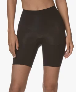 Spanx® Power Series Mid-Thigh Power Short - Zwart -Kleding Series Winkel 190814 87ce9e23 0ce2 4877 abb0 b623915301e8 scaled