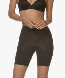 Spanx® Power Series Mid-Thigh Power Short - Zwart -Kleding Series Winkel 190814 SPANX Mid Thigh Power Short Zwart 72 scaled