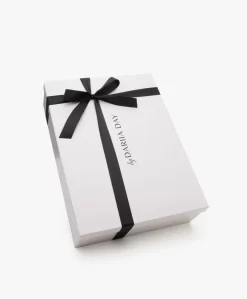 By Dariia Day Zijden Travel Set Met Luxfill Kussen - Midnight Black -Kleding Series Winkel 1f875df2 3fa7 4142 95f8 4974adcbdcf7 01 scaled