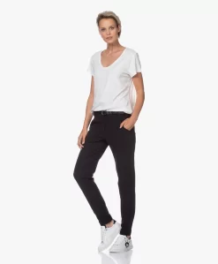 Japantky Leiko Slim-Fit Jersey Broek - Zwart -Kleding Series Winkel 200618 6606c85c c6b2 4f0d 8857 a1d6169e4282 scaled