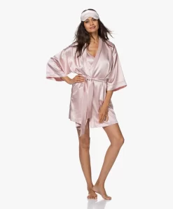By Dariia Day Mulberry Zijden Kimono - Blush Pink 16 By Dariia Day Mulberry Zijden Kimono - Blush Pink -Kleding Series Winkel 200707 734f4f79 65d1 4d2c 8a8b 698696b0a6ba scaled