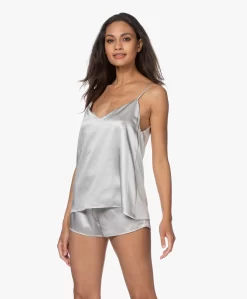 By Dariia Day Mulberry Zijden Camisole - Zilvergrijs -Kleding Series Winkel 200707 b97a7003 adee 46ec b3ea 2ade2d19fa10 scaled
