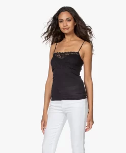 Hanro Katoenen Moments Spaghetti Top - Zwart 21 Hanro Katoenen Moments Spaghetti Top - Zwart -Kleding Series Winkel 200715 a8f38f0d 85e8 47ae a780 039ab7035b3b scaled