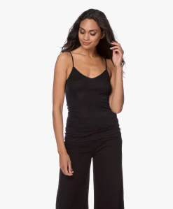 Hanro Wol-Zijde Spaghettitop - Zwart -Kleding Series Winkel 200716 51342d8d 2a4c 44e1 8bfc 1e1d001ca042 scaled
