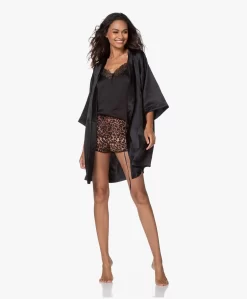 By Dariia Day Mulberry Zijden Kimono - Midnight Black
