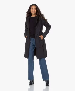 Ilse Jacobsen Rain37L Lange Softshell Regenjas - Donker Indigo -Kleding Series Winkel 201027 5fc8b682 a9c9 4a30 a33d 2478b13ce977 scaled