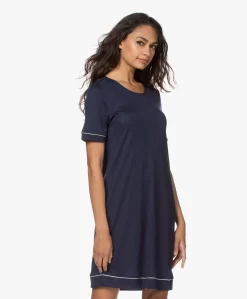Hanro Natural Comfort Tencel Nachthemd - Deep Navy -Kleding Series Winkel 201105 dbc0df8b 3d96 4ffb 84a7 564d4add1356 scaled