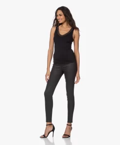 Hanro Cotton Lace V-Hals Top - Zwart -Kleding Series Winkel 201215 8224c115 3107 47c7 8ac7 68a4610a45ad scaled