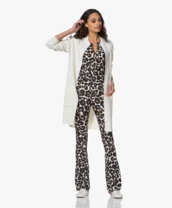 Deblon Sports Celine Flared Legging - Leopard Off-White -Kleding Series Winkel 210107 b78c6bb6 4f35 4e35 8dc2 f04b974756f7 scaled