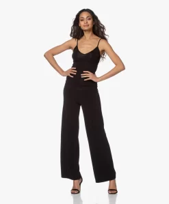 By Malene Birger Ziona V-Hals Spaghetti Top - Zwart -Kleding Series Winkel 210107 c5f8c0a8 dfde 4bb8 9594 0b35e4ece80f scaled