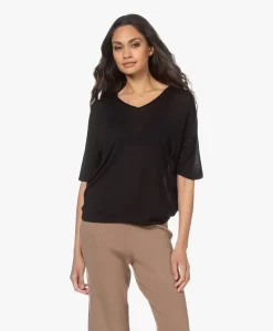 Sibin/Linnebjerg Cora Gebreid Viscose T-Shirt - Zwart -Kleding Series Winkel 210223 d467c43e bf13 4bc8 a3f4 ecc488473f57 scaled