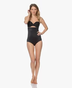 Spanx® High-Waisted Slip - Zwart -Kleding Series Winkel 210325 84c89a42 6a55 44c7 b0bd e83d0431d9d6 scaled