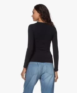 Filippa K Cotton Stretch Longsleeve - Navy -Kleding Series Winkel 210810 f6beda41 fa69 40cc ba45 bae021279e09 scaled