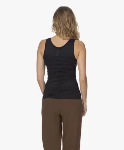 Hanro Katoenen Tanktop - Zwart -Kleding Series Winkel 211007 a6ac4077 e9d3 42e9 a7d8 04fa30e8cf80 scaled