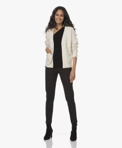 Extreme Cashmere N°81 Card Cashmere Vest - Cream -Kleding Series Winkel 211012 1a181fc1 600f 46a2 a28f f97be87347b9 scaled