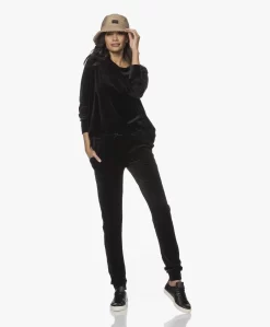 Majestic Filatures Stretch Velours Sweatpants - Marine -Kleding Series Winkel 211109 6cc5d468 70e0 4518 b54b c6b182db9bf3 scaled