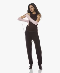 Extreme Cashmere N°207 Journey Gebreide Cashmeremix Broek - Plum -Kleding Series Winkel 211118 5f3d1431 ed8d 4697 bfaa bd705bc1b267 scaled