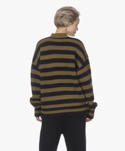 Extreme Cashmere N°205 Him Gestreepte V-Hals Trui - Neo -Kleding Series Winkel 211123 8b3bf4a7 7f25 4894 b576 ac5689bc694a scaled