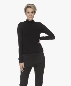 Studio .Ruig Tos Viscose Colshirt - Zwart -Kleding Series Winkel 211123 e8b2900c fdf6 4d6d b639 6a199e2251e4 scaled