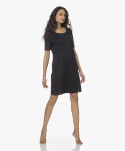 Hanro Cotton Deluxe Jersey Nachthemd - Zwart -Kleding Series Winkel 211125 04cc5282 a981 4564 8bf6 8e74a59e5994 scaled