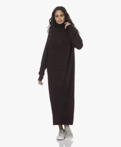 Extreme Cashmere N°209 Attraction Cashmere Maxi Coljurk - Plum -Kleding Series Winkel 211125 6552dd87 79df 40b0 87b9 78cb4fd31b14 scaled