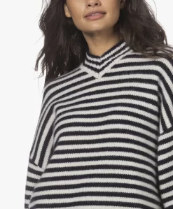 Extreme Cashmere N°205 Him Gestreepte V-Hals Trui - Breton -Kleding Series Winkel 211125 bb6692eb c4bc 4e2f a0a5 7b728600226d scaled