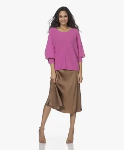 Resort Finest Frivo Satijnen Midi Rok - Camel -Kleding Series Winkel 211207 074aa2dc 9b47 4000 a727 c2cdebd747eb scaled