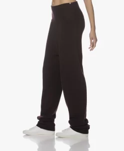 Extreme Cashmere N°207 Journey Gebreide Cashmeremix Broek - Plum -Kleding Series Winkel 211209 c472e702 9aa3 428e 883f d2f6678694dd scaled