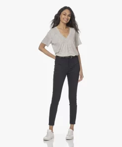 Drykorn Winch Skinny Stretch Pantalon - Navy 17 Drykorn Winch Skinny Stretch Pantalon - Navy -Kleding Series Winkel 211222 3a6cee7c 085e 4b9b bf22 953b24fb9c17 scaled
