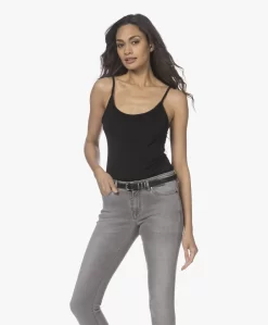 Lasalle Lyocell Spaghetti Top - Zwart -Kleding Series Winkel 220111 96be34c6 9080 4f0f 9d75 0475c96b4655 scaled