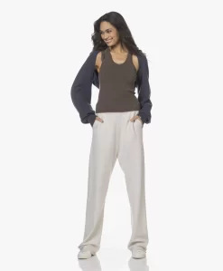 Extreme Cashmere N°142 Run Cashmeremix Broek - Chalk 23 Extreme Cashmere N°142 Run Cashmeremix Broek - Chalk -Kleding Series Winkel 220119 b6e4e753 857f 4c7c bc25 89809380e746 scaled