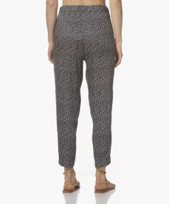 Plein Publique La Levande Viscose Print Broek - Donkerblauw/Beige -Kleding Series Winkel 220216 6c861ab4 5b9a 456f b4e1 a15176ea9946 scaled