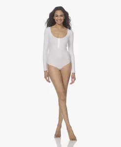 Wolford Henley Stretch-Modal String Body - Wit 18 Wolford Henley Stretch-Modal String Body - Wit -Kleding Series Winkel 220329 72918f5d 40bd 4487 8a42 b2791ba58652 scaled