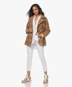 Frame Ali High-Rise Cigarette Stretch Jeans - Wit -Kleding Series Winkel 220804 30be5b22 e4b5 456b b1e0 04d5c07052b6 scaled