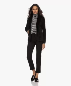 Majestic Filatures Stretch Velours Blazer - Zwart -Kleding Series Winkel 220825 4fa0a12a 7b75 4644 8214 238e9ee9189d scaled