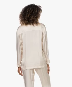 Love Stories Blue Moon Satijnen Seersucker Pyjama Blouse - Off-White -Kleding Series Winkel 220830 fb6c1544 92ae 4038 a753 6df22105372a scaled