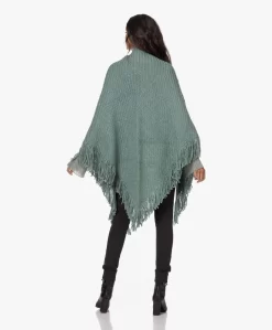 Manos Del Uruguay Merino Wolmix Poncho - Jade Groen -Kleding Series Winkel 220929 98837b61 87f6 45eb bb48 19cdfed98889 scaled