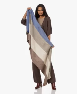 Alpaca Loca Handgemaakte Alpaca Gestreepte Sjaal - Cobalt Blue/Natural -Kleding Series Winkel 221005 090b5e0f b9ba 4f16 9539 ebca11e06605 scaled