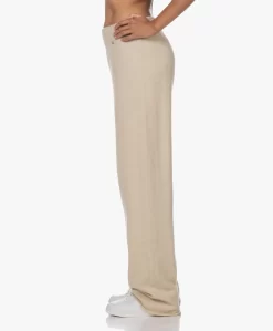 Extreme Cashmere N°104 Loose-Fit Cashmere Broek - Latte -Kleding Series Winkel 221013 31aee552 256b 4ce9 91fe 26d242283ed3 scaled