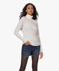 Resort Finest Katoen-Cashmere Colshirt - Ecru 20 Resort Finest Katoen-Cashmere Colshirt - Ecru -Kleding Series Winkel 221018 2ddee3ef 7590 45b2 9822 d55f876098f5 scaled