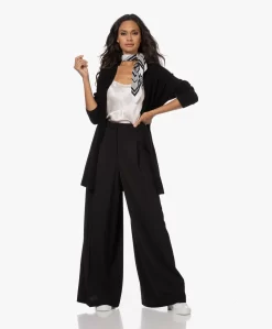 Joseph Aline Zijden Print Sjaal - Horizon/Zwart -Kleding Series Winkel 221019 5eb5b65e b3a3 48e2 8f77 0af0f51894ea scaled