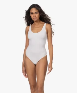 Wolford Ribjersey String Body - Pearl -Kleding Series Winkel 221025 2e1d2bbf 1663 47ac a11a 1f5fb6e22981 scaled