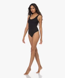 Wolford Ribjersey String Body - Zwart -Kleding Series Winkel 221025 37b1b603 b645 4945 a5c2 11214eeeaf56 scaled