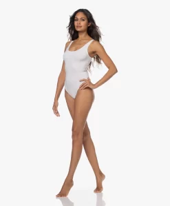 Wolford Ribjersey String Body - Pearl -Kleding Series Winkel 221025 8df69c5b 785d 4075 b3d4 49b311c48ecc scaled