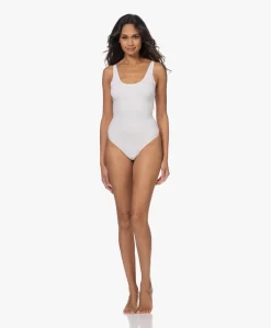 Wolford Ribjersey String Body - Pearl -Kleding Series Winkel 221025 ef18256a 1c19 4547 bb7a 60916f613c91 scaled