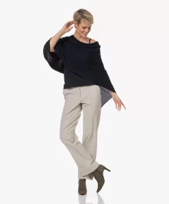 Sibin/Linnebjerg Paris Merino Poncho - Navy -Kleding Series Winkel 221101 71f7b7b1 7e5a 4494 81d3 1ba2c08f84f8 scaled